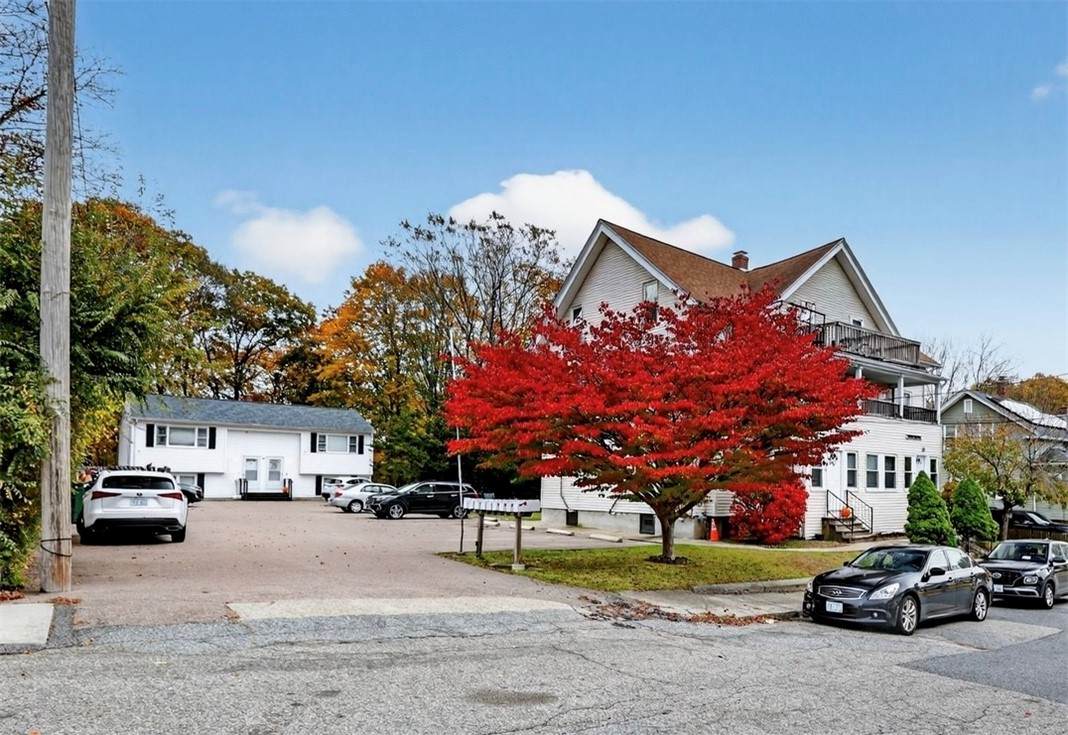 28 Riverdale Avenue - Photo 1