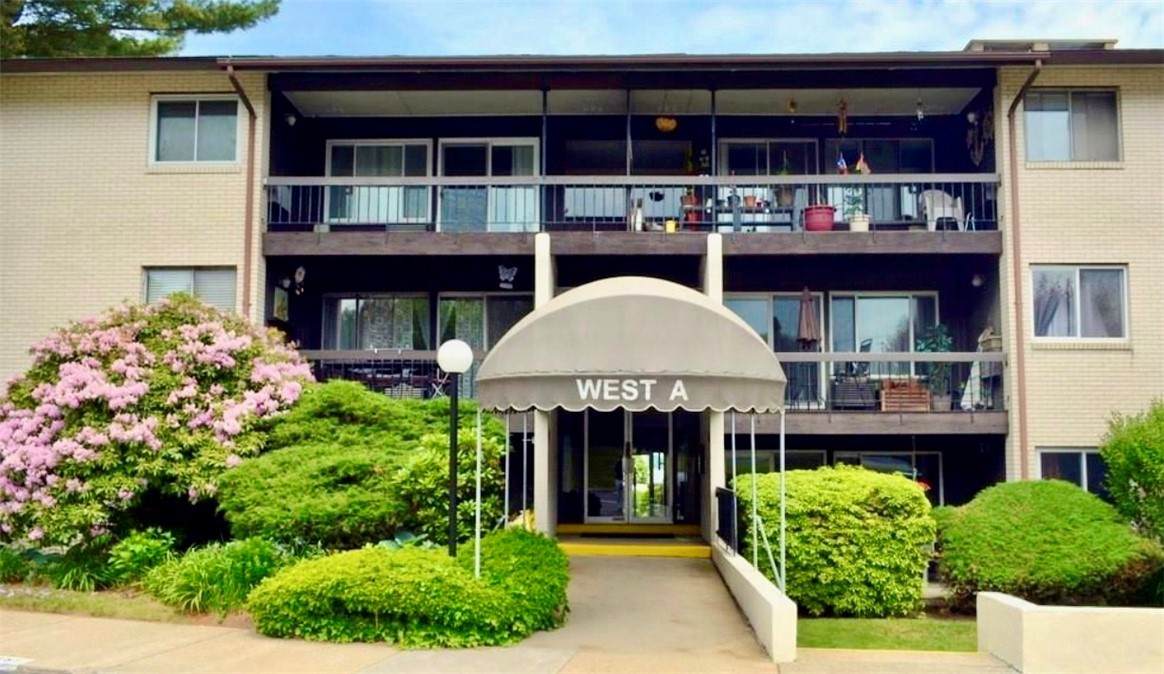 400 Narragansett Parkway - Photo 1