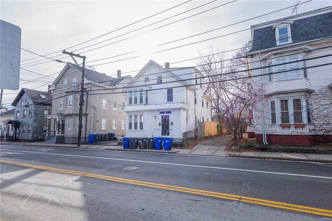 596 Smith Street - Photo 1