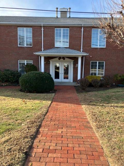 33 College Hill Road - Photo 1