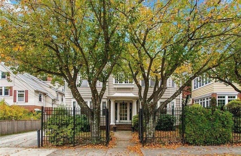 16 Grotto Avenue - Photo 1