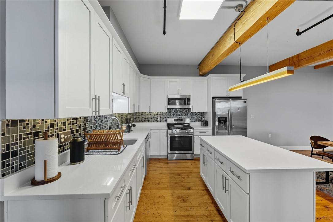 396 Roosevelt Avenue - Photo 1