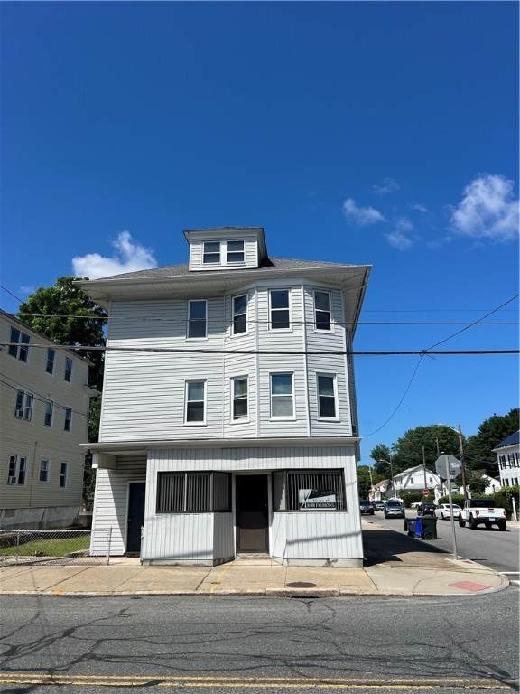 342 Academy Avenue - Photo 1