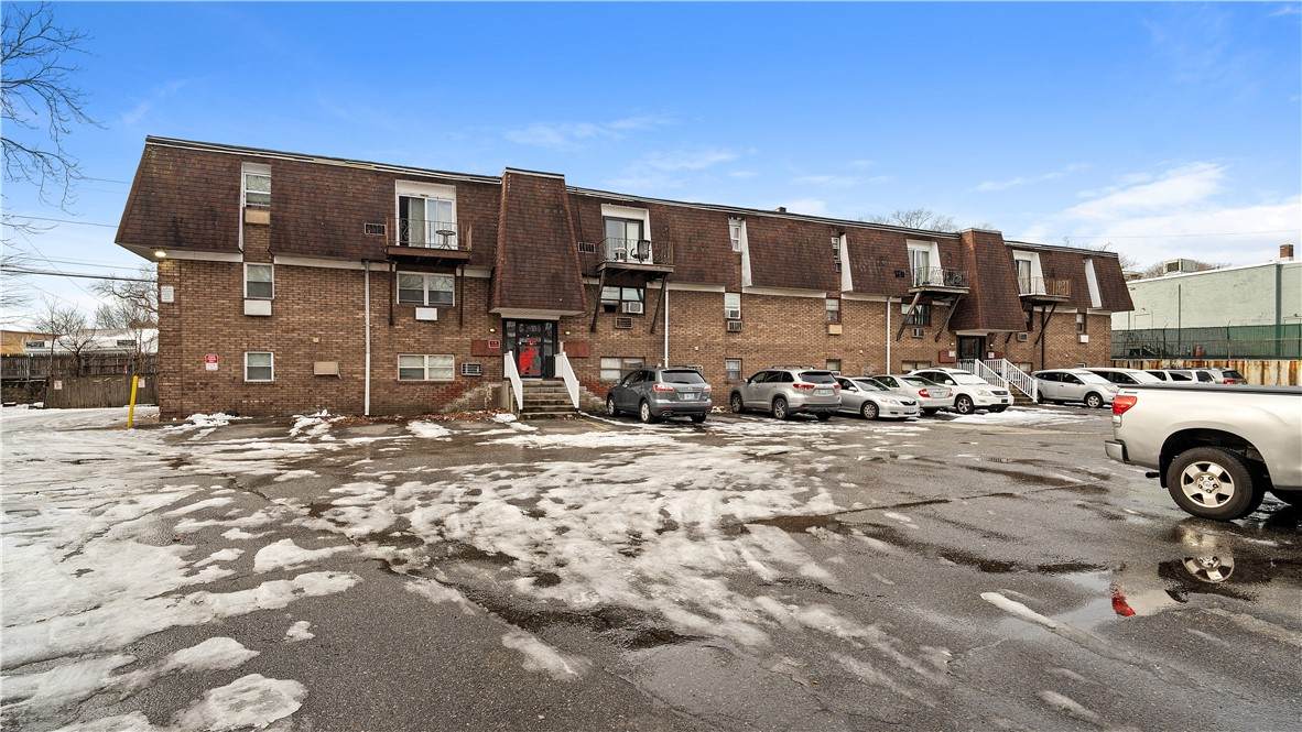 27 Gillen Avenue - Photo 1