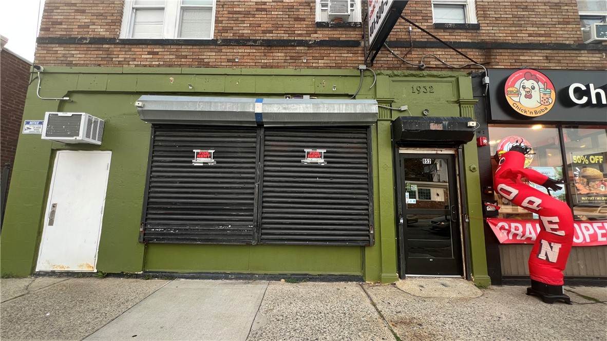 852 Newport Avenue - Photo 1