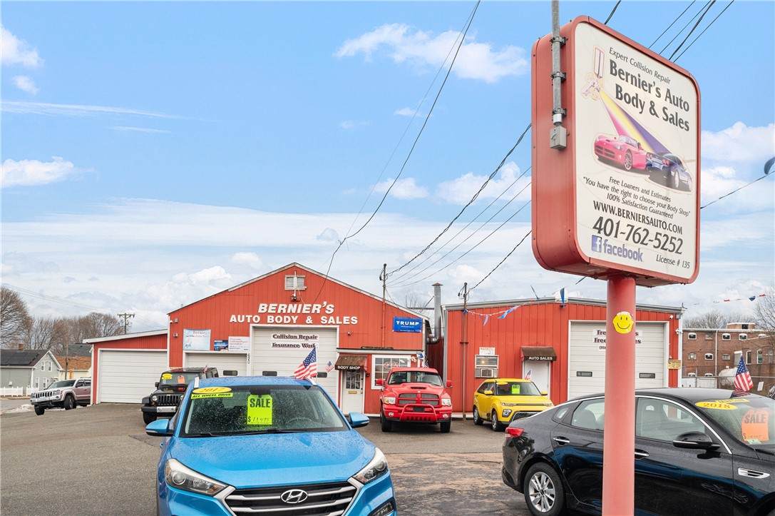 620 Pond Street - Photo 1