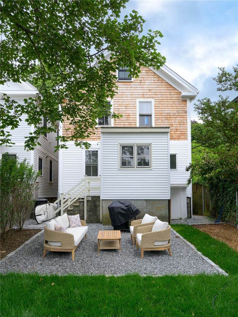 https://bt-photos.global.ssl.fastly.net/rhodeisland/orig_boomver_1_1404339-2.jpg