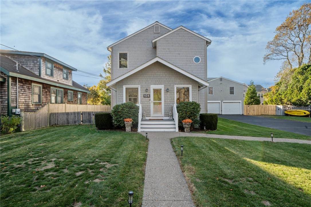 104 Howland Avenue - Photo 1