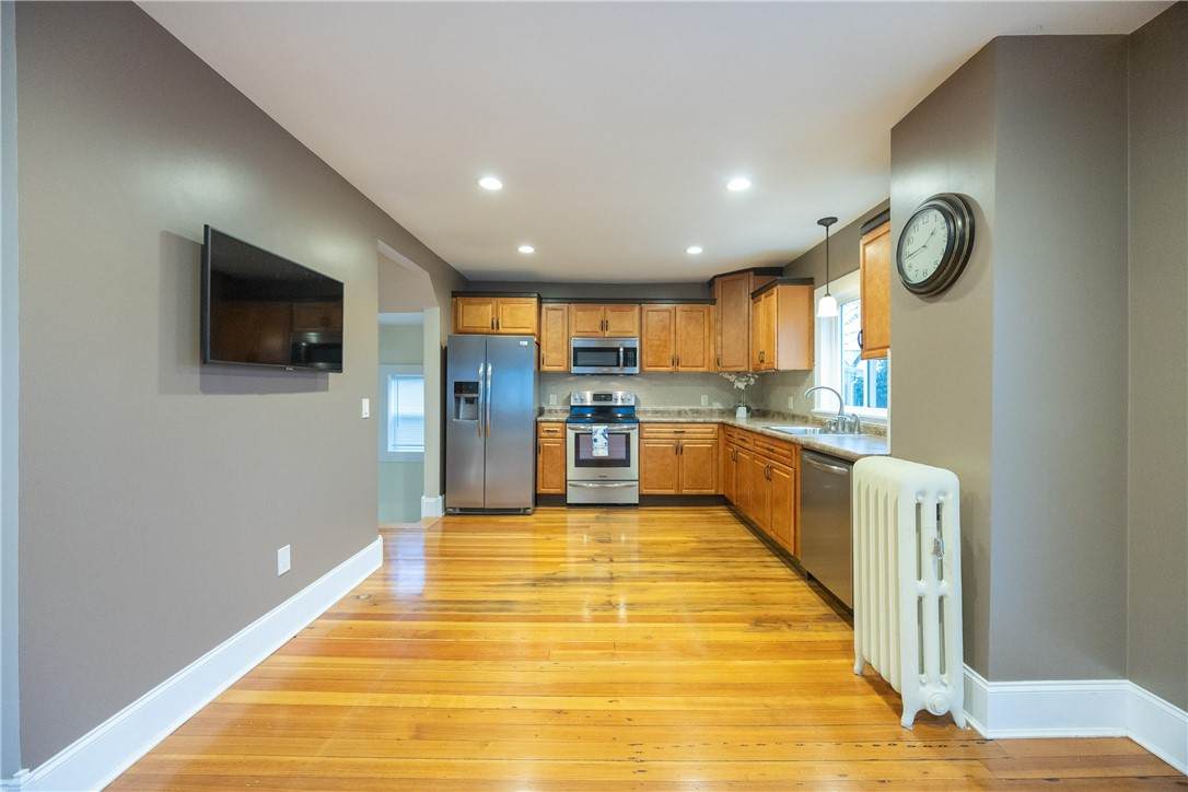 https://bt-photos.global.ssl.fastly.net/rhodeisland/orig_boomver_1_1404461-2.jpg