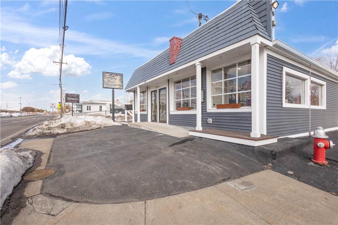 1692 Warwick Avenue - Photo 1