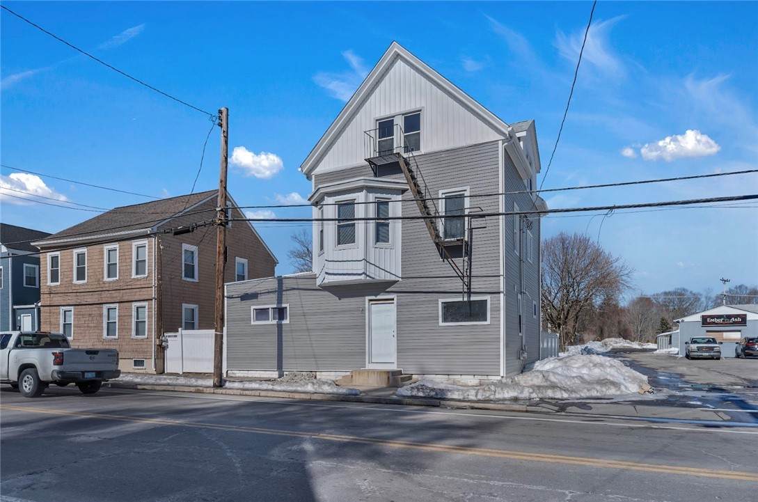 27 Greenville Avenue - Photo 1