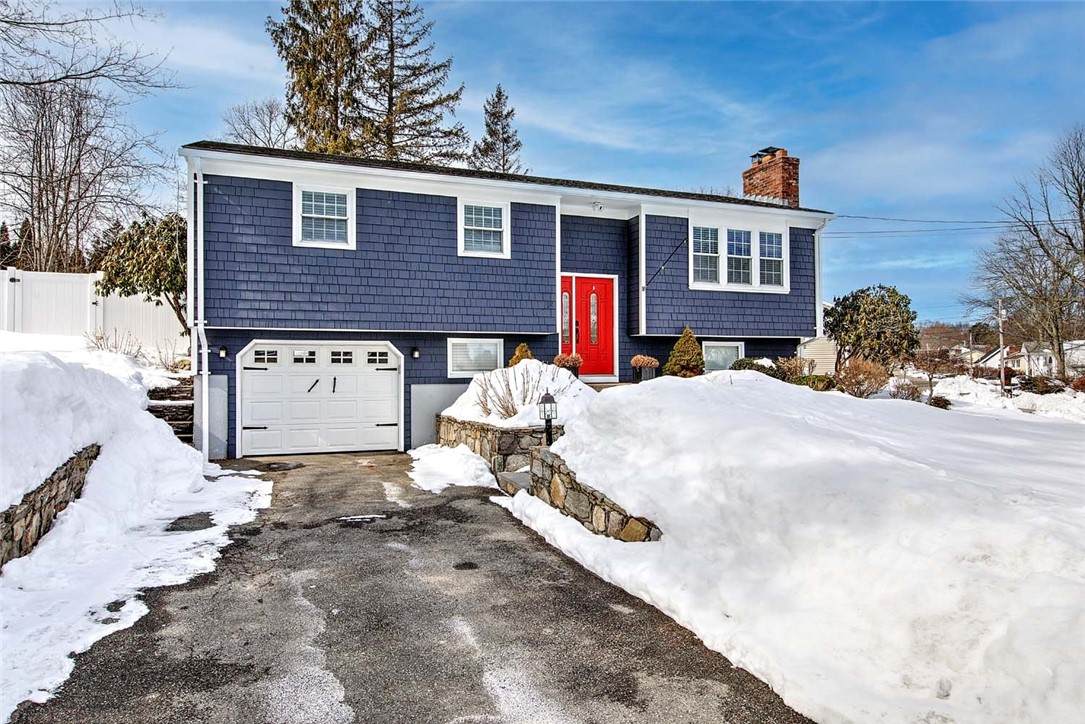 8 Surrey Lane - Photo 1