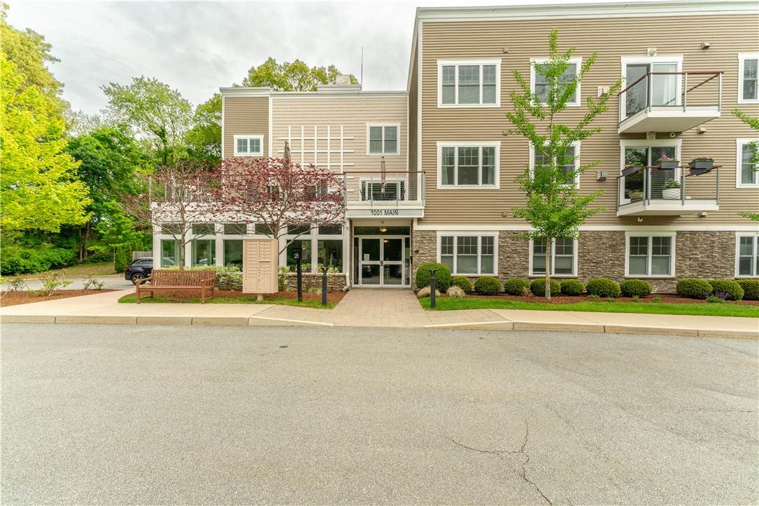 1001 Main Street - Photo 1
