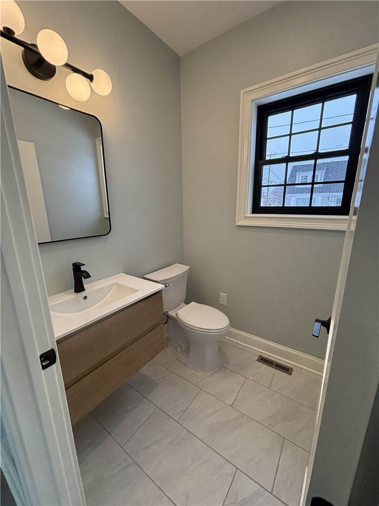 https://bt-photos.global.ssl.fastly.net/rhodeisland/orig_boomver_1_1405829-2.jpg