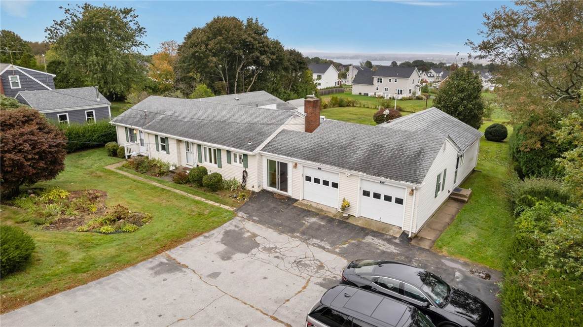 1533 East Main Road - Photo 1
