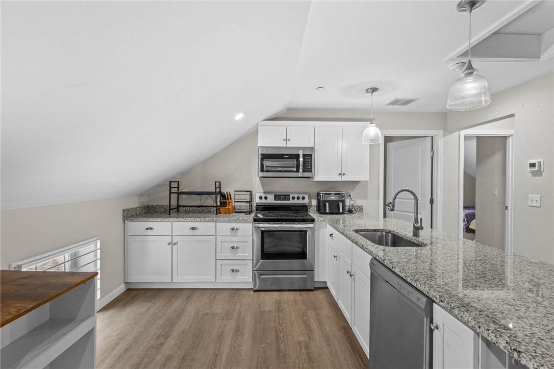5 Hill Street - Photo 1