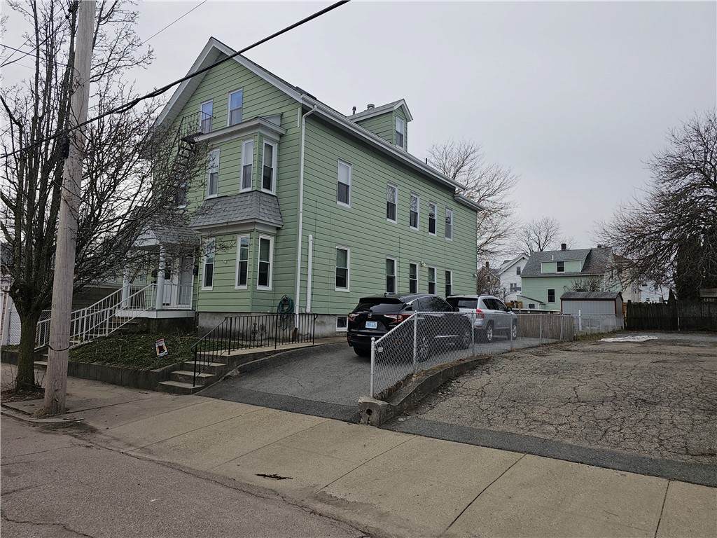 33 Young Street - Photo 1