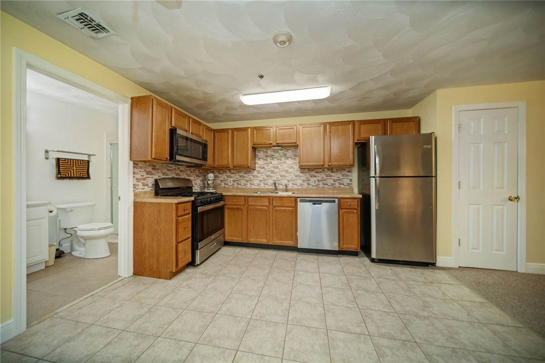 https://bt-photos.global.ssl.fastly.net/rhodeisland/orig_boomver_1_1408458-2.jpg