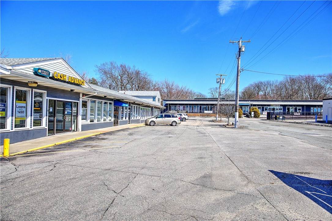 628 Metacom Avenue - Photo 1
