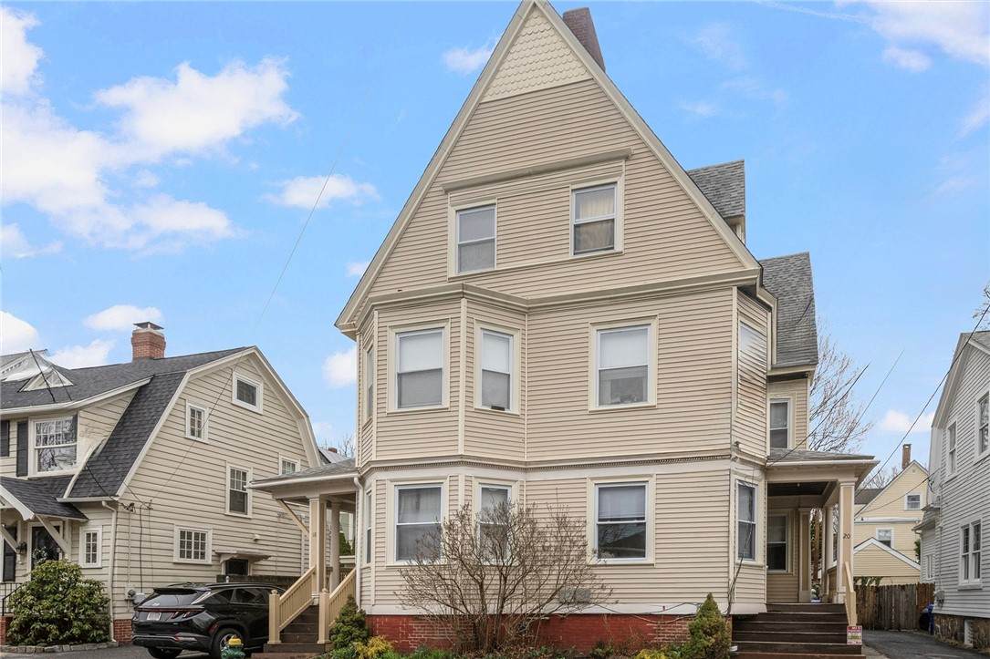 18 Adelphi Avenue - Photo 1