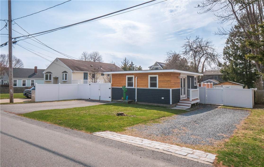 100 Renfrew Avenue - Photo 1