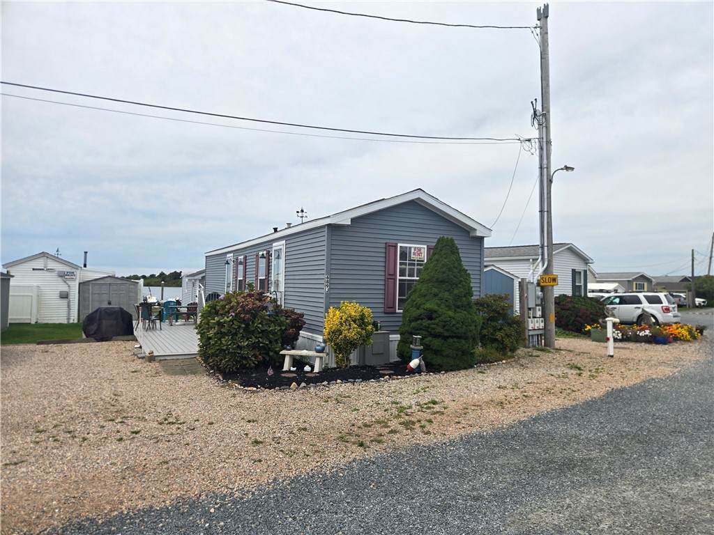 689 Succotash Road - Photo 1