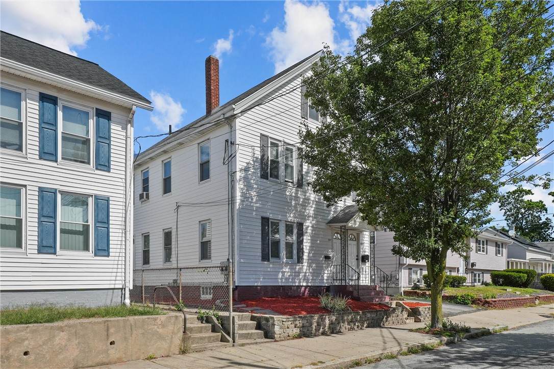 147 Warren Avenue - Photo 1