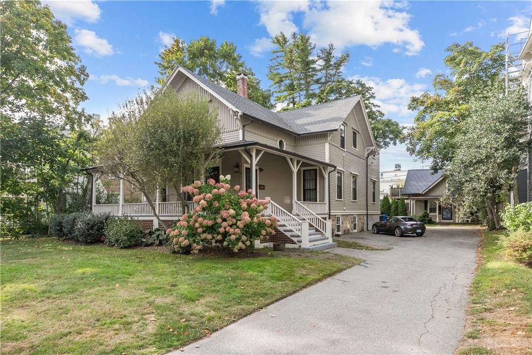 39 Powel Avenue - Photo 1