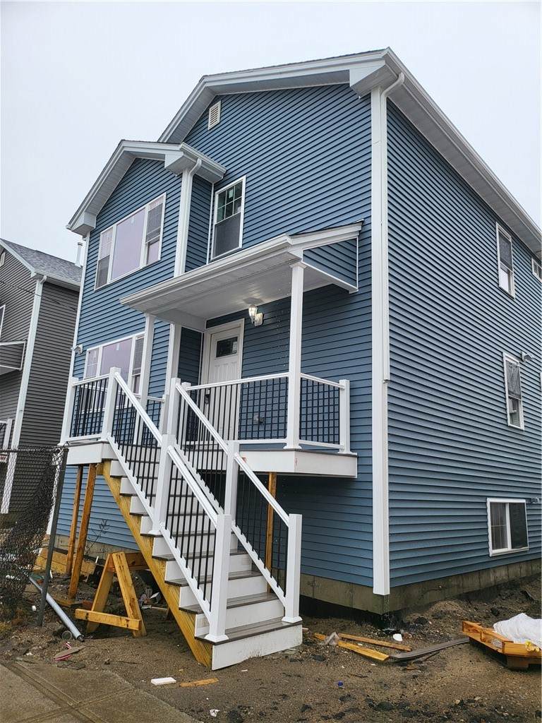 729 Potters Avenue - Photo 1