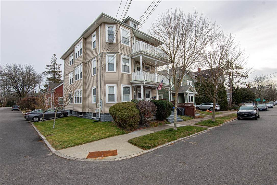 219 Cole Avenue - Photo 1