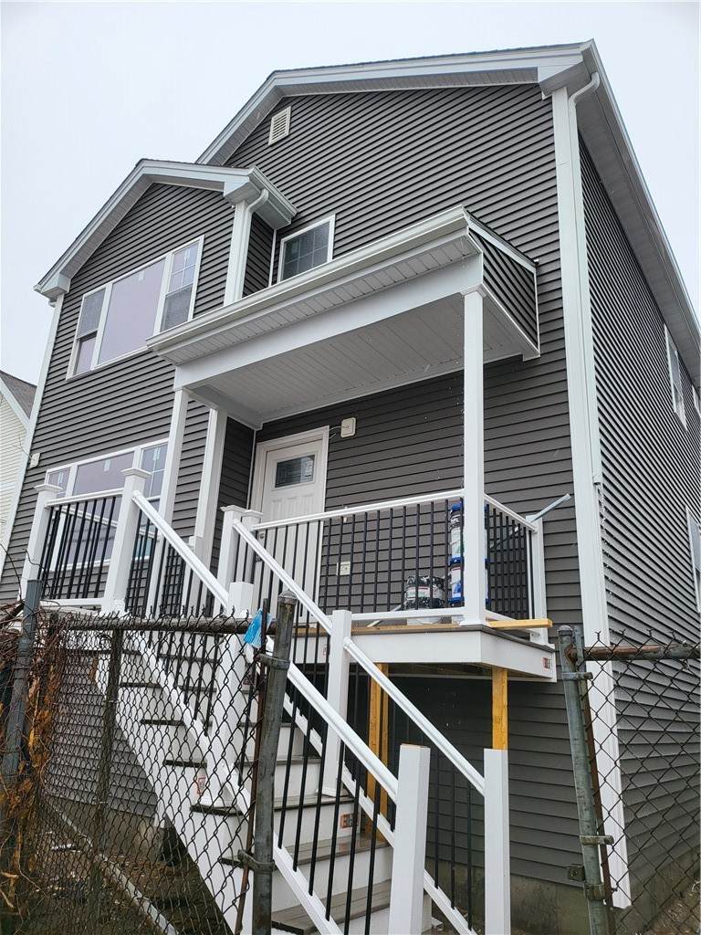 731 Potters Avenue - Photo 1