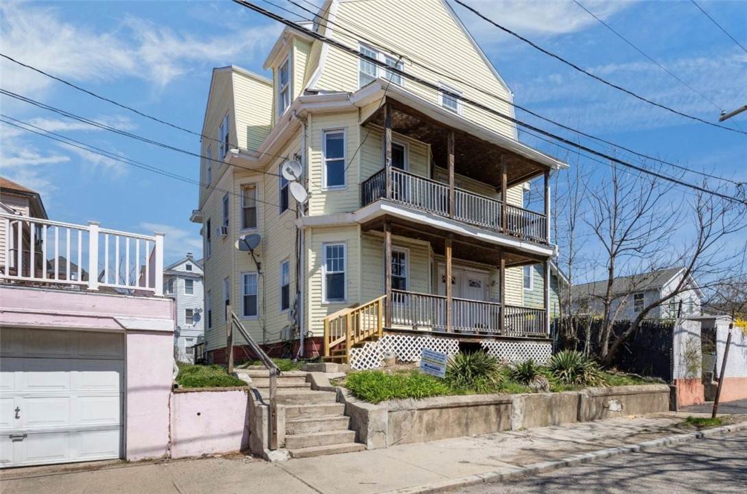 16 Maplehurst Avenue - Photo 1