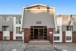 300 Smithfield Road - Photo 1