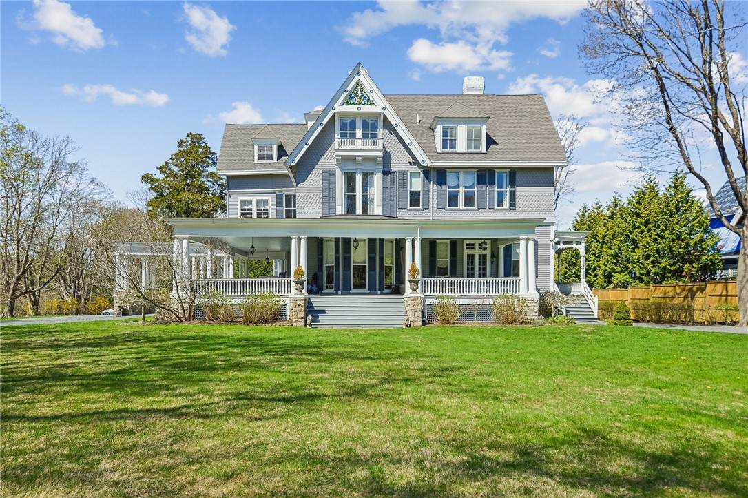 541 Bellevue Avenue - Photo 1