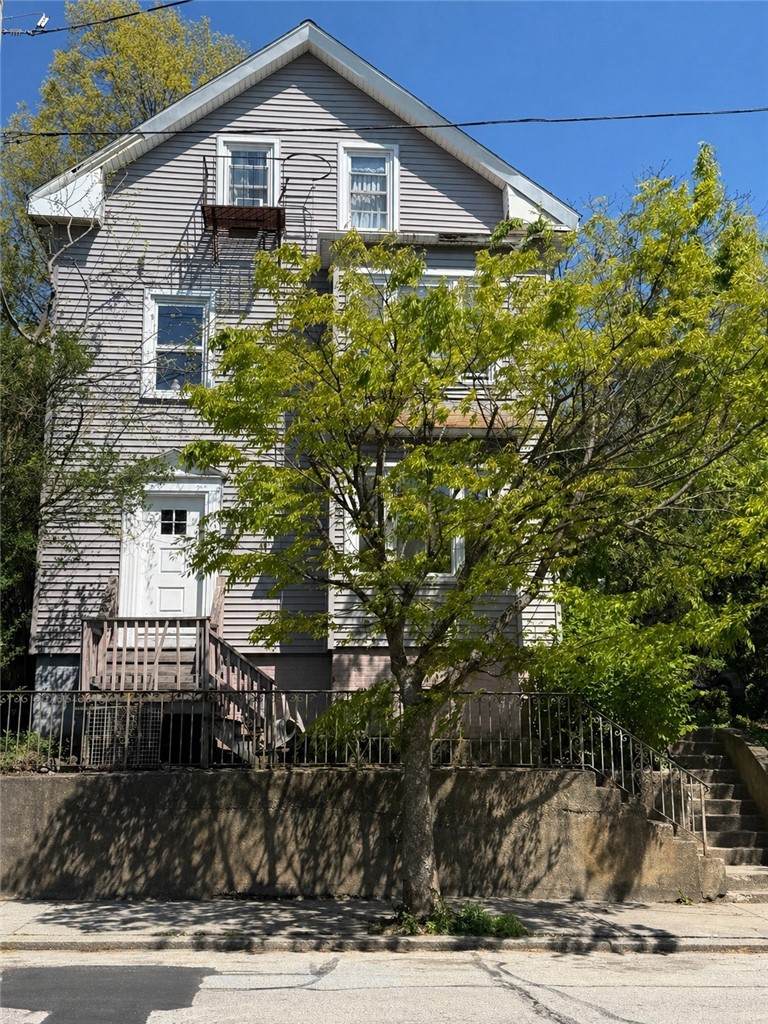 685 Charles Street - Photo 1