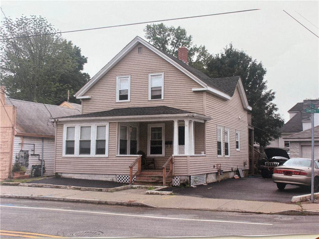 1944 Smith Street - Photo 1