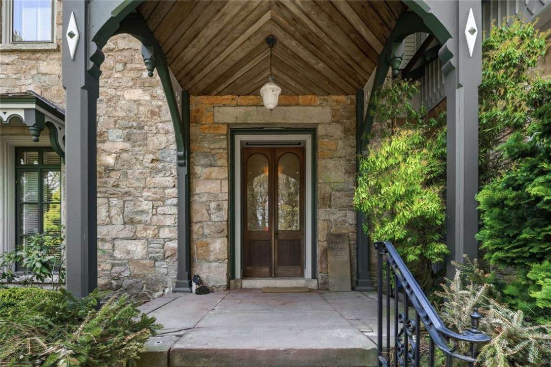 https://bt-photos.global.ssl.fastly.net/rhodeisland/orig_boomver_1_1411981-2.jpg