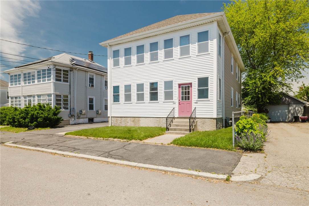 https://bt-photos.global.ssl.fastly.net/rhodeisland/orig_boomver_1_1412104-2.jpg