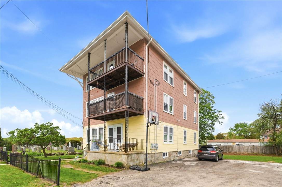 612 Rathbun Street - Photo 1
