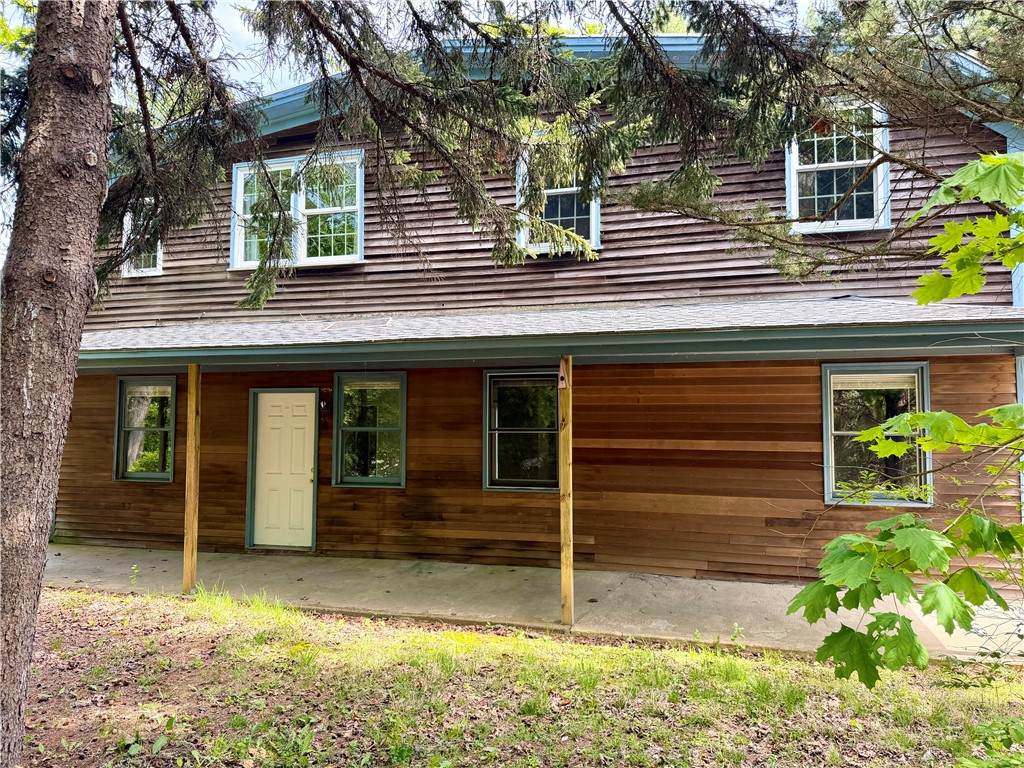 18 Railroad Avenue - Photo 1