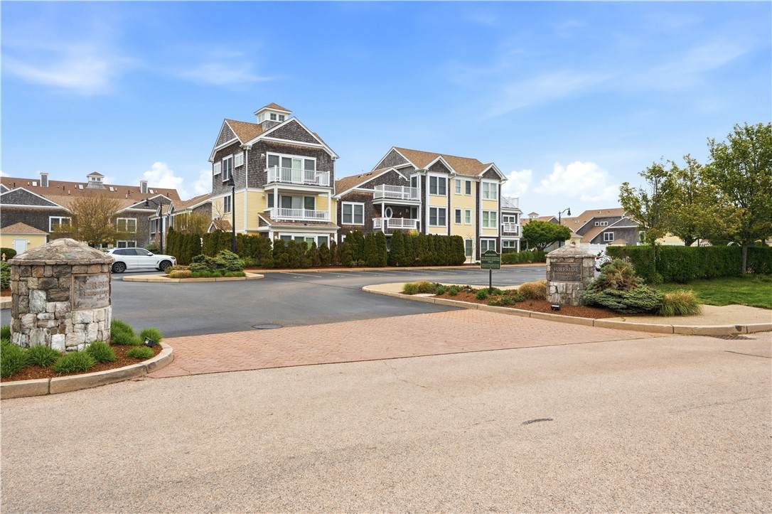 20 Narragansett Avenue - Photo 1