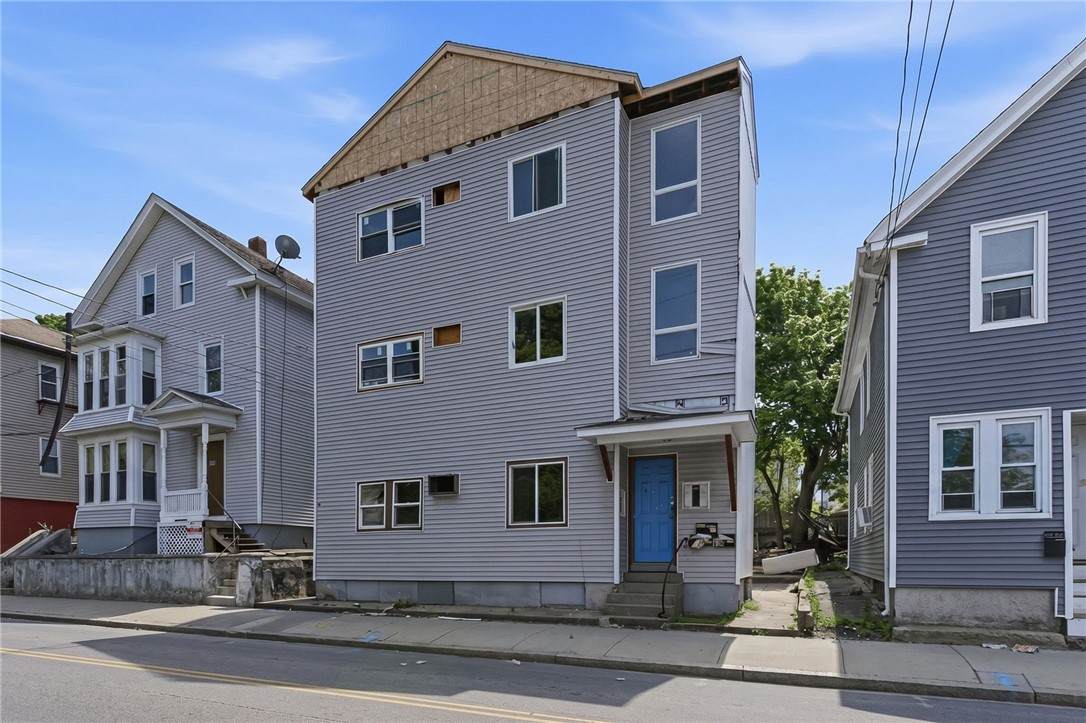 884 Douglas Avenue - Photo 1