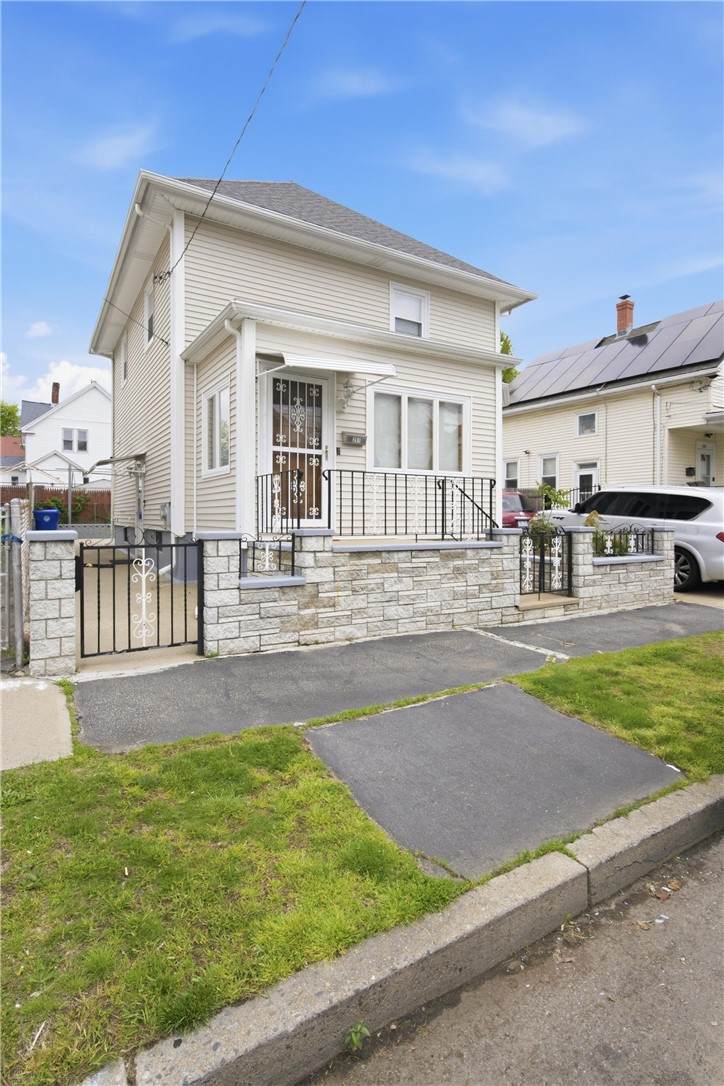 291 California Avenue - Photo 1