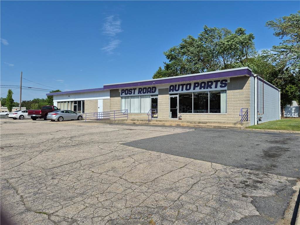 1620 Post Road - Photo 1