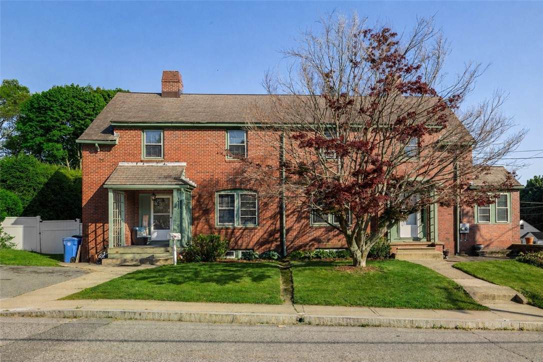 12 Blackstone Street - Photo 1