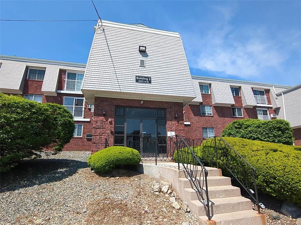 300 Smithfield Avenue - Photo 1