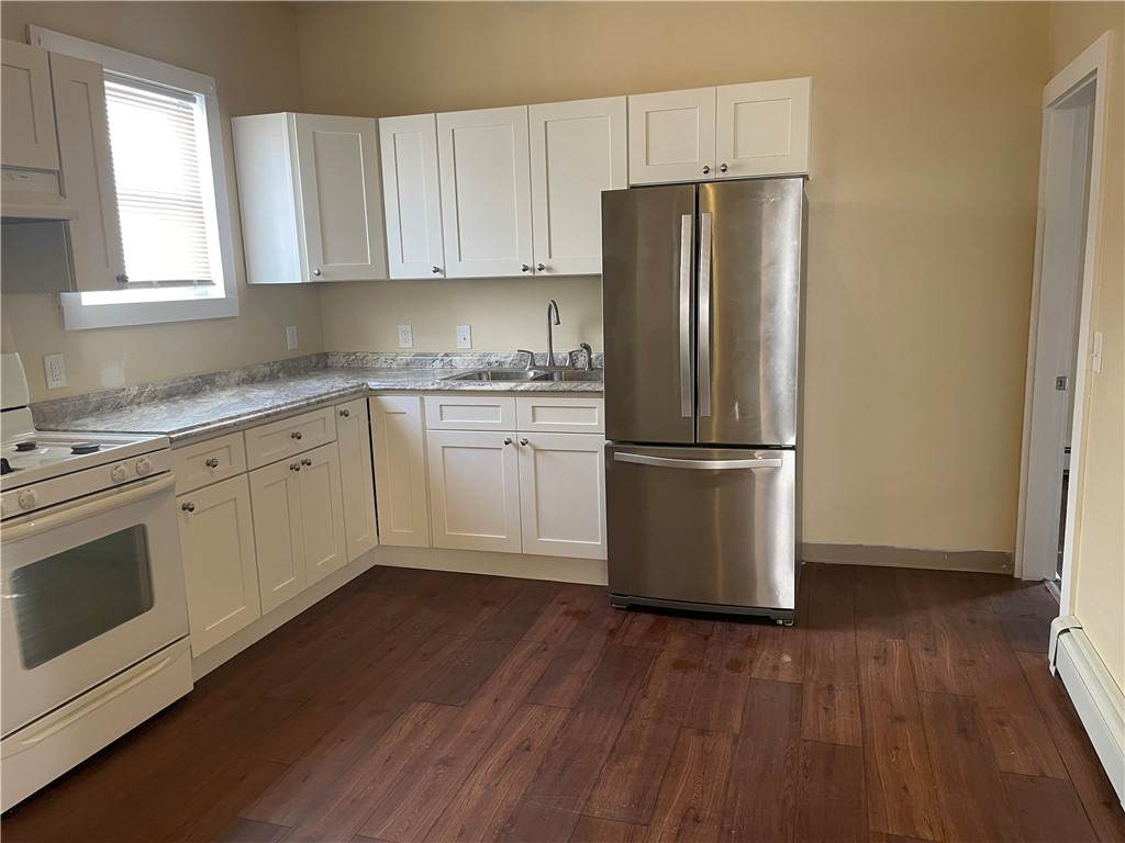 171 Pine Street - Photo 1