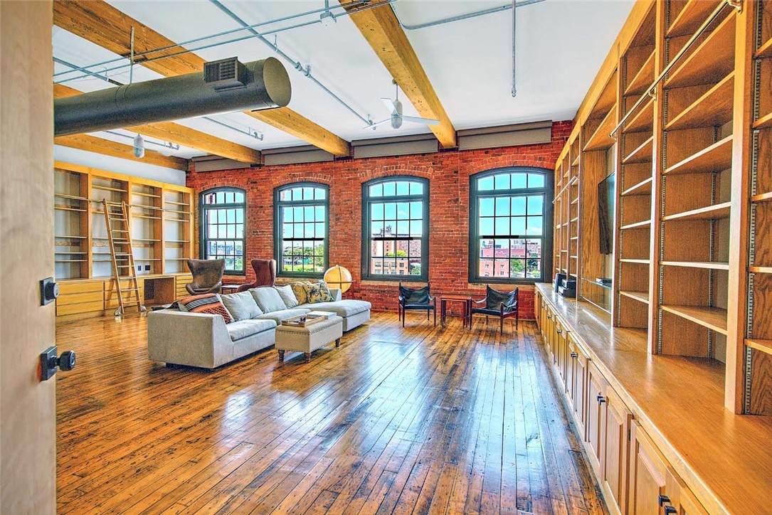 https://bt-photos.global.ssl.fastly.net/rhodeisland/orig_boomver_1_1413705-2.jpg