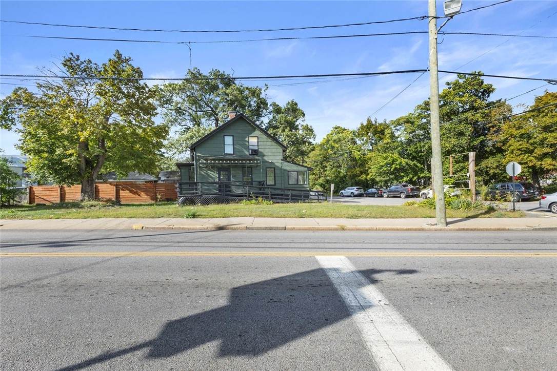 533 Weeden Street - Photo 1