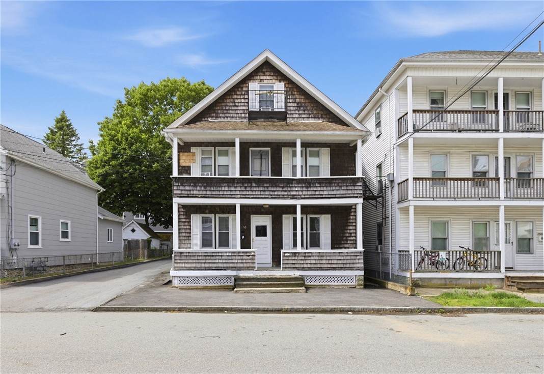 68 Bouvier Avenue - Photo 1
